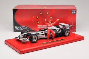Ferrari F2004 #1 M. Schumacher Six Time World Champion 2004 Chrom Silber Hot Wheels 1:18 C7332 Metall — Bild 6 von 6