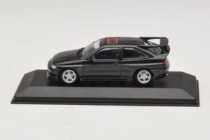 Ford Escort RS Cosworth Schwarz Metallic Minichamps 1:43 430082106 Metall