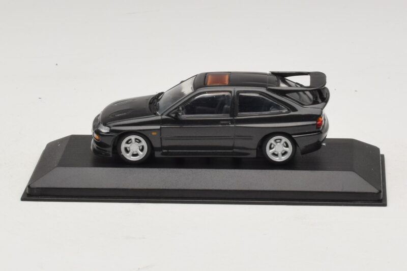 Ford Escort RS Cosworth Schwarz Metallic Minichamps 1:43 430082106 Metall