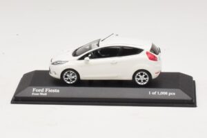 Ford Fiesta Mk6 Weiß Minichamps 1:43 400088002 Metall