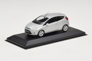 Ford Fiesta Mk7 Moondust Silver Metallic Minichamps 1:43 403088003 Metall — Bild 2 von 4