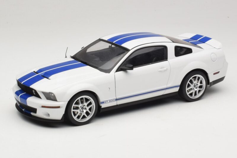 Ford Shelby Cobra GT500 Concept Weiß mit Blauem Streifen AUTOart 1:18 73052 Metall