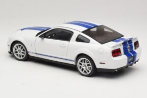 Ford Shelby Cobra GT500 Concept Weiß mit Blauem Streifen AUTOart 1:18 73052 Metall — Bild 7 von 8
