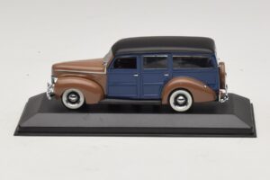 Ford V8 De Luxe Woody Station Wagon Braun Blau Minichamps 1:43 400082112 Metall