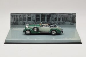 Horch 853 Cabriolet Grün Minichamps 1:43 436012034 Metall