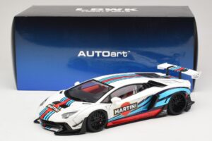 Lamborghini Aventador LB Works Martini Livery AUTOart 1:18 79185 Komposit — Bild 8 von 8