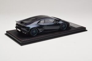 Lamborghini Huracan Liberty Walk Chameleon Blue GS Model 1:18 REMC045 Resin — Bild 2 von 7