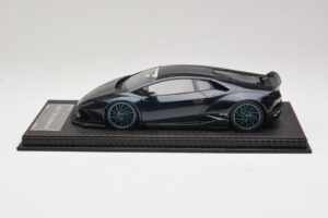 Lamborghini Huracan Liberty Walk Chameleon Blue GS Model 1:18 REMC045 Resin — Bild 3 von 7