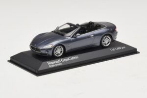 Maserati GranCabrio Grau Metallic Minichamps 1:43 400123931 Metall — Bild 2 von 4