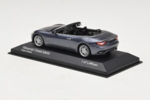 Maserati GranCabrio Grau Metallic Minichamps 1:43 400123931 Metall — Bild 3 von 4