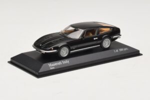 Maserati Indy Schwarz Minichamps 1:43 437123121 Metall — Bild 2 von 4