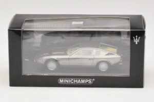 Maserati Khamsin Grey Metallic Minichamps 1:43 437123220 Metall — Bild 4 von 4