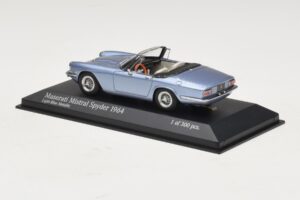 Maserati Mistral Spyder Light Blue Metallic Minichamps 1:43 437123432 Metall — Bild 3 von 4