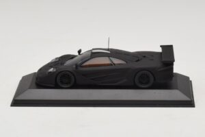 McLaren F1 GTR Longtail Schwarz Matt 1997 Minichamps 1:43 MCLAREN010 Metall — Bild 3 von 4