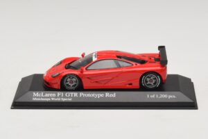 McLaren F1 GTR Prototype World Special Rot Minichamps 1:43 MCLAREN007 Metall — Bild 3 von 4