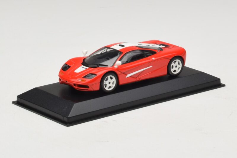 McLaren F1 Rot Mit Weißen Streifen Minichamps 1:43 McLaren F1 Rot Mit Weißen Streifen Minichamps 1:43 MCLAREN005 Metall
