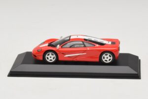 McLaren F1 Rot Mit Weißen Streifen Minichamps 1:43 MCLAREN005 Metall — Bild 3 von 4