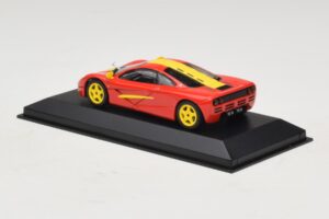 McLaren F1 Rot Mit Gelben Streifen Minichamps 1:43 MCLAREN006 Metall — Bild 2 von 4
