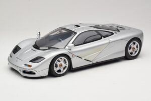 McLaren F1 Silber Minichamps 1:12 530133123 Metall