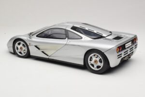 McLaren F1 Silber Minichamps 1:12 530133123 Metall — Bild 7 von 8