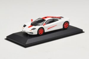 McLaren F1 Weiß Mit Roten Streifen Minichamps 1:43 MCLAREN003 Metall