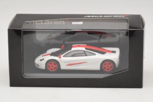 McLaren F1 Weiß Mit Roten Streifen Minichamps 1:43 MCLAREN003 Metall — Bild 3 von 4