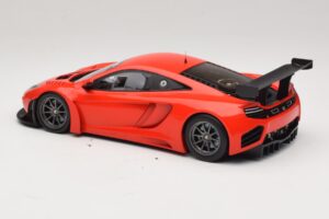 McLaren MP4-12C GT3 Rot 2013 Minichamps 1:18 151121392 Metall — Bild 5 von 6