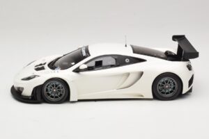 McLaren MP4-12C GT3 Weiß 2013 Minichamps 1:18 151121394 Metall — Bild 3 von 6