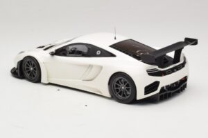 McLaren MP4-12C GT3 Weiß 2013 Minichamps 1:18 151121394 Metall — Bild 5 von 6