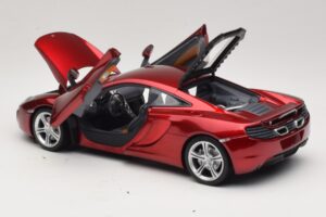 McLaren MP4-12C Rot Metallic Minichamps 1:18 110133022 Metall — Bild 5 von 8