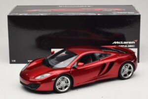 McLaren MP4-12C Rot Metallic Minichamps 1:18 110133022 Metall — Bild 8 von 8