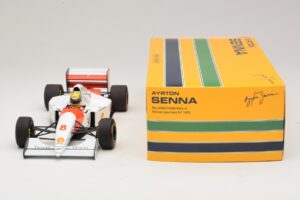 McLaren MP4/8 Ford #8 A. Senna Winner Japanese GP 1993 Minichamps 1:18 540931878 Metall — Bild 3 von 7