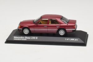 Mercedes 230E W124 Rot Metallic Minichamps 1:43 400037001 Metall