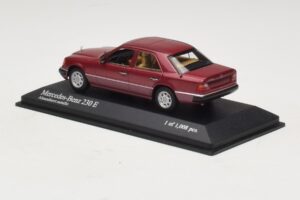 Mercedes 230E W124 Rot Metallic Minichamps 1:43 400037001 Metall — Bild 3 von 4