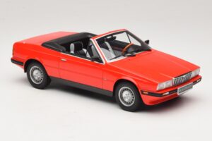 Mercedes 300 Cabriolet Dunkelrot Minichamps 1:43 437032131 Metall — Bild 4 von 6