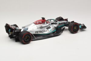 Mercedes AMG Petronas W13 E Performance #63 G. Russell Spanish GP 2022 Minichamps 1:18 110220063 Metall — Bild 2 von 7