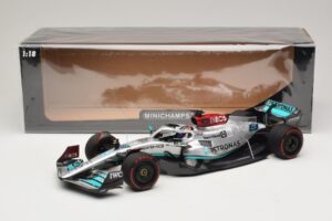 Mercedes AMG Petronas W13 E Performance #63 G. Russell Spanish GP 2022 Minichamps 1:18 110220063 Metall — Bild 6 von 7