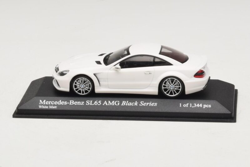 Mercedes SL65 AMG R230 Black Series Matt Weiß Minichamps 1:43 400038222 Metall