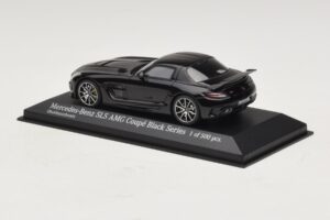 Mercedes SLS AMG C197 Black Series Schwarz Metallic Minichamps 1:43 437033020 Metall — Bild 3 von 4