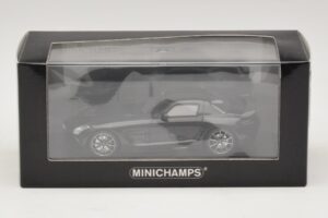 Mercedes SLS AMG C197 Black Series Schwarz Metallic Minichamps 1:43 437033020 Metall — Bild 4 von 4