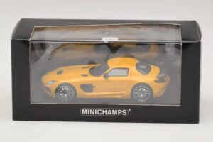 Mercedes SLS AMG C197 Black Series Gold Minichamps 1:43 437033022 Metall — Bild 4 von 4