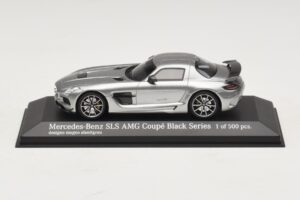 Mercedes SLS AMG C197 Black Series Grau Metallic Minichamps 1:43 437033024 Metall