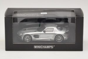 Mercedes SLS AMG C197 Black Series Grau Metallic Minichamps 1:43 437033024 Metall — Bild 4 von 4