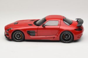 Mercedes SLS AMG C197 Black Series Rot Minichamps 1:18 110033022 Metall — Bild 4 von 8