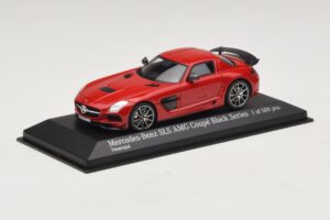 Mercedes SLS AMG C197 Black Series Rot Minichamps 1:43 437033021 Metall — Bild 2 von 4