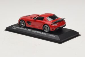 Mercedes SLS AMG C197 Black Series Rot Minichamps 1:43 437033021 Metall — Bild 3 von 4