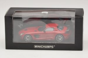 Mercedes SLS AMG C197 Black Series Rot Minichamps 1:43 437033021 Metall — Bild 4 von 4