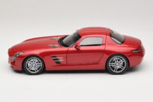 Mercedes SLS AMG C197 Rot Metallic Minichamps 1:18 100039020 Metall — Bild 4 von 8