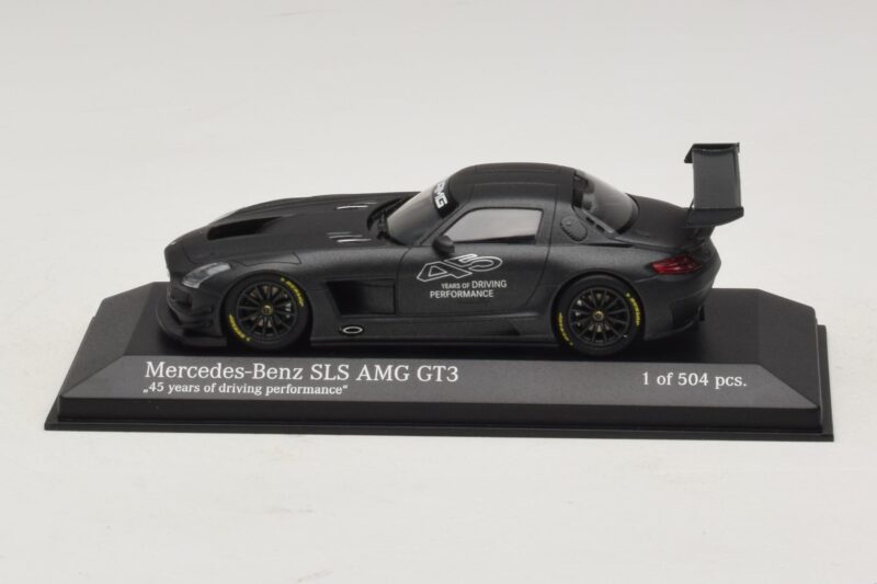 Mercedes SLS AMG GT3 45 Years of Driving Performance Schwarz Minichamps 1:43 410133200 Metall