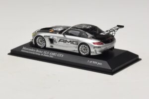 Mercedes SLS AMG GT3 #96 M. Hakkinen / R. Arnold 6 Hours of Zhuhai 2011 Minichamps 1:43 410113296 Metall — Bild 3 von 4